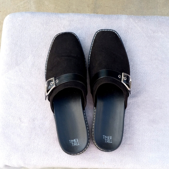 Time and Tru Shoes - Time and tru size 11 nwot black slide on shoes